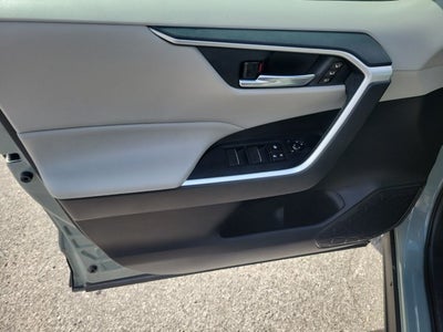 2021 Toyota RAV4 Hybrid LE