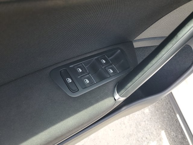 2016 Volkswagen Golf GTI S
