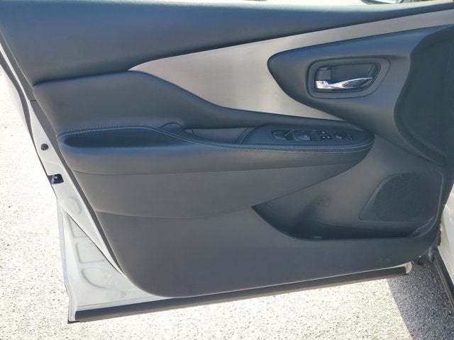 2022 Nissan Murano SV