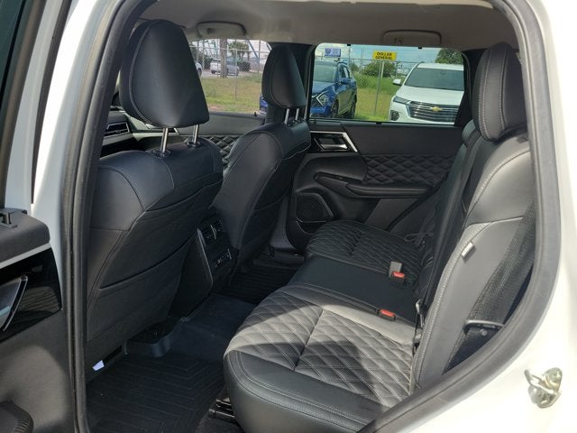 2023 Mitsubishi Outlander SEL