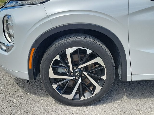 2023 Mitsubishi Outlander SEL