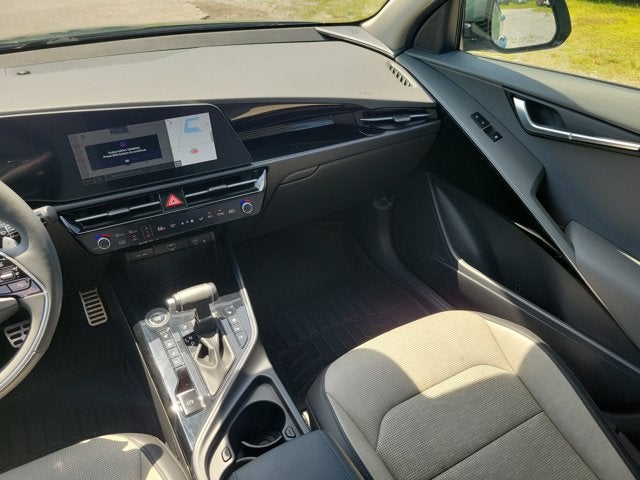 2024 Kia Niro SX Touring
