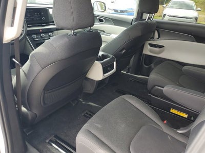 2023 Kia Carnival LX