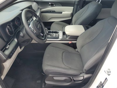 2023 Kia Carnival LX