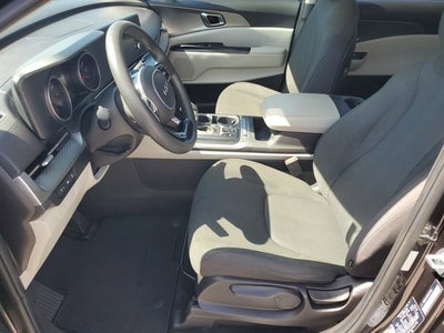 2023 Kia Carnival LX