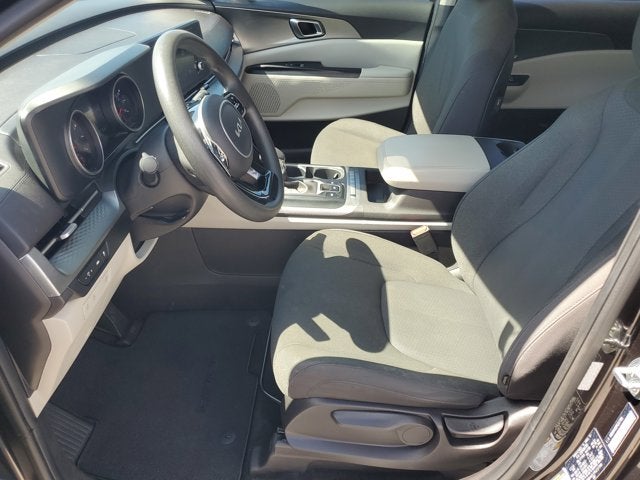 2023 Kia Carnival LX