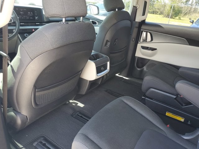 2023 Kia Carnival LX