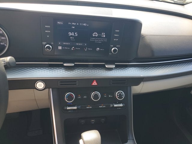 2023 Kia Carnival LX