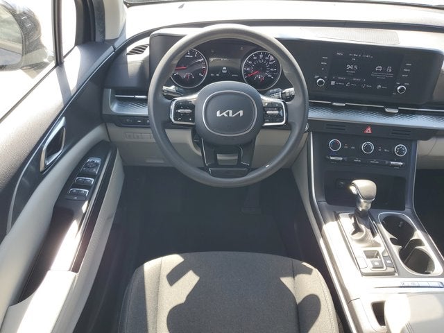 2023 Kia Carnival LX