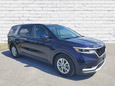 2023 Kia Carnival LX